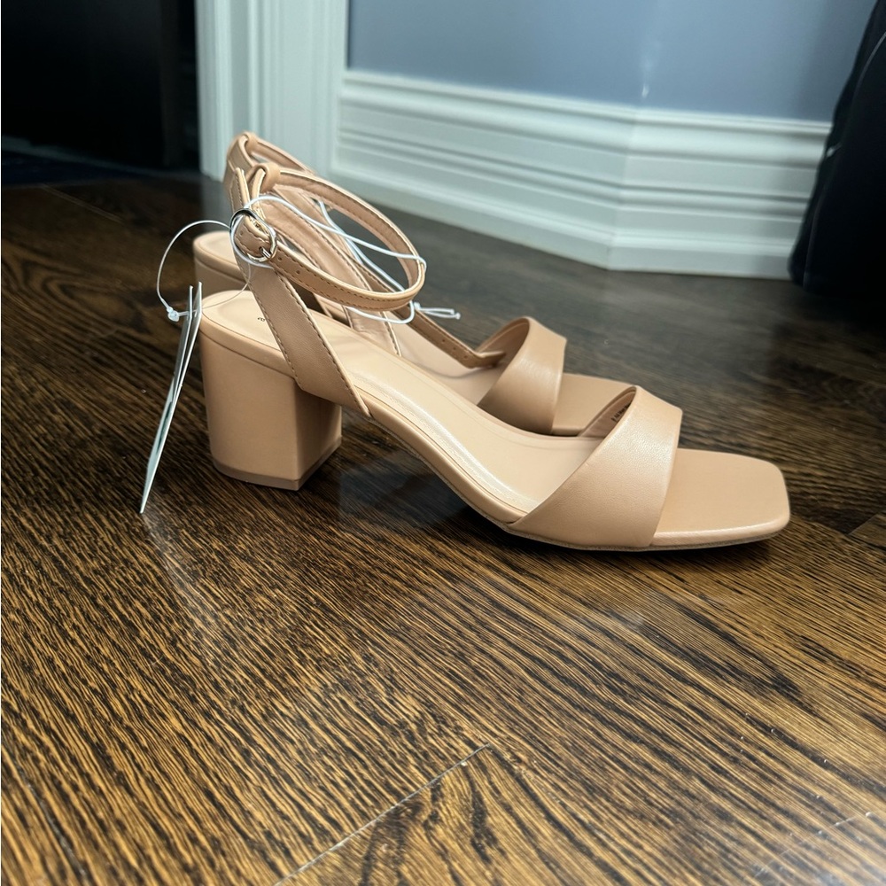 New Tan/Nude Heels